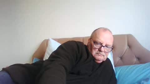 Snapshot of old_fkr chatting on 6, 1, 2025 old_fkr online show from 6, 1, 2025