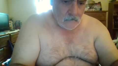 Snapshot of oldcockforyngladies chatting on 10, 10, 2025 oldcockforyngladies online show from 10, 10, 2025