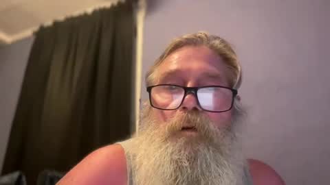 olderguyplayin online show from 28, 7, 2026