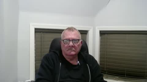 Snapshot of oldguybigd chatting on 17, 4, 2026 oldguybigd online show from 17, 4, 2026