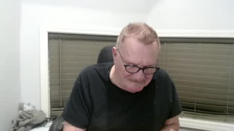 Snapshot of oldguybigd chatting on 23, 4, 2026 oldguybigd online show from 23, 4, 2026