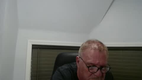 Snapshot of oldguybigd chatting on 9, 5, 2026 oldguybigd online show from 9, 5, 2026