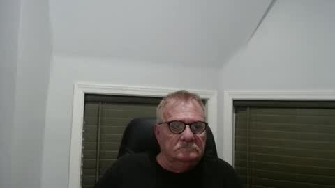 Snapshot of oldguybigd chatting on 15, 5, 2026 oldguybigd online show from 15, 5, 2026