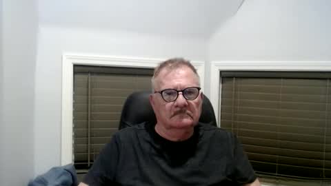 Snapshot of oldguybigd chatting on 1, 6, 2026 oldguybigd online show from 1, 6, 2026