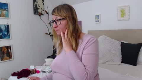 Olga Pavlova online show from 3, 2, 2026