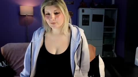 OliSunny Olivia online show from 19, 4, 2026