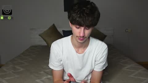 Snapshot of oliver_baker chatting on 2, 12, 2024 Oliver  Kaen online show from 2, 12, 2024