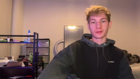 Snapshot of oliver_beck chatting on 29, 1, 2025 Oliver Beck online show from 29, 1, 2025