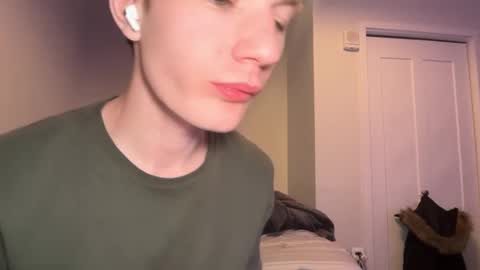 Snapshot of oliver_beck chatting on 10, 2, 2025 Oliver Beck online show from 10, 2, 2025