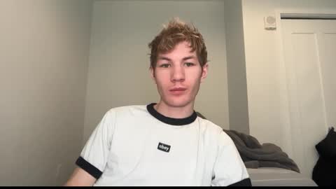 Snapshot of oliver_beck chatting on 24, 2, 2025 Oliver Beck online show from 24, 2, 2025