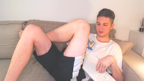 Snapshot of oliver_hort chatting on 13, 12, 2024 Oliver online show from 13, 12, 2024