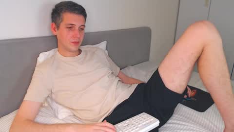 Snapshot of oliver_hort chatting on 9, 11, 2025 Oliver online show from 9, 11, 2025