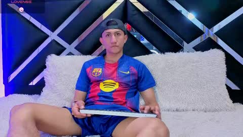 oliver mr  online show from 11, 4, 2026