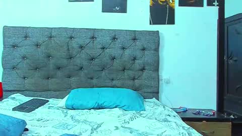 Snapshot of oliver_smith_2 chatting on 7, 11, 2025 oliver_smith_2 online show from 7, 11, 2025