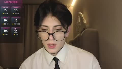 Snapshot of oliver_star_boy chatting on 17, 1, 2026 oliver online show from 17, 1, 2026