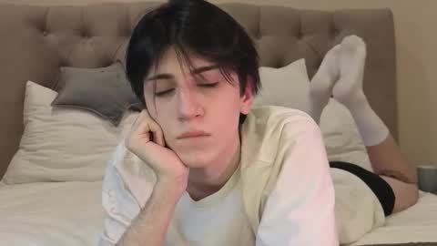 Snapshot of oliver_star_boy chatting on 9, 2, 2026 oliver online show from 9, 2, 2026