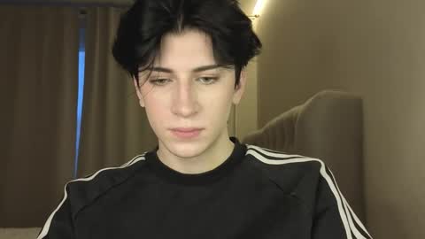 Snapshot of oliver_star_boy chatting on 27, 2, 2026 oliver online show from 27, 2, 2026