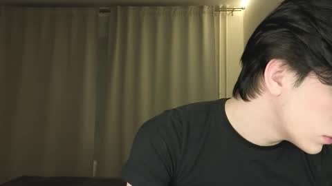 Snapshot of oliver_star_boy chatting on 2, 3, 2026 oliver online show from 2, 3, 2026