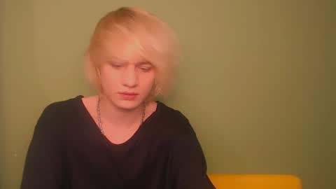 Snapshot of oliver_sweet_ chatting on 29, 12, 2024 Oliver online show from 29, 12, 2024