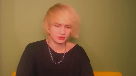 Snapshot of oliver_sweet_ chatting on 7, 1, 2025 Oliver online show from 7, 1, 2025