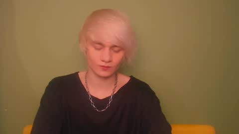 Snapshot of oliver_sweet_ chatting on 15, 2, 2025 Oliver online show from 15, 2, 2025