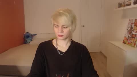 Snapshot of oliver_sweet_ chatting on 18, 10, 2025 Oliver online show from 18, 10, 2025