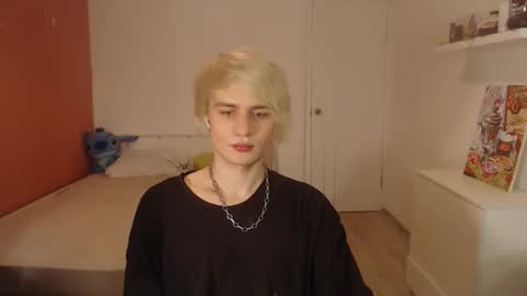 Snapshot of oliver_sweet_ chatting on 20, 10, 2025 Oliver online show from 20, 10, 2025