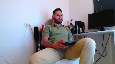 oliver online show from 5, 1, 2026