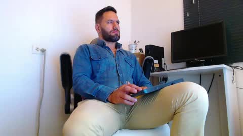 oliver online show from 1, 4, 2026