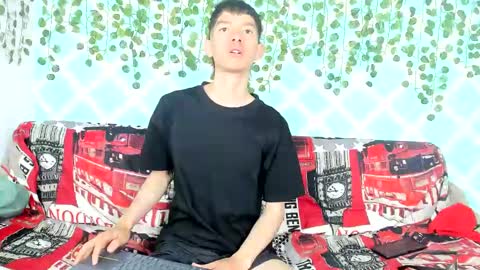 oliverhot2005 online show from 18, 2, 2025