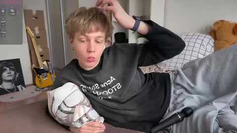 Snapshot of olivertasty chatting on 22, 4, 2026 oliver online show from 22, 4, 2026