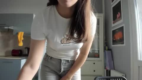 olivia__dream online show from 9, 5, 2026