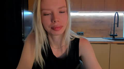 Snapshot of olivia_bells chatting on 9, 5, 2026 Olivia 3 online show from 9, 5, 2026