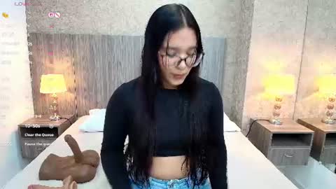 Olivia online show from 4, 8, 2026