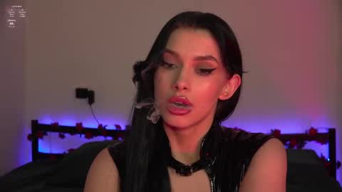 Olivia Faye online show from 18, 12, 2025