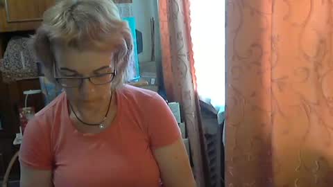 Snapshot of olivia_mia25 chatting on 28, 6, 2026 Olivia Mia online show from 28, 6, 2026