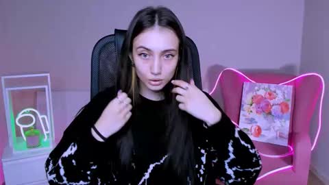 olivia_norton_ online show from 8, 11, 2025