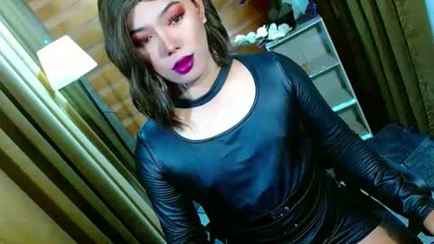 Snapshot of olivia_the_temptress27 chatting on 27, 4, 2026 Miss OLIVIA online show from 27, 4, 2026
