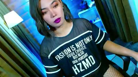 Snapshot of olivia_the_temptress27 chatting on 19, 5, 2026 Miss OLIVIA online show from 19, 5, 2026