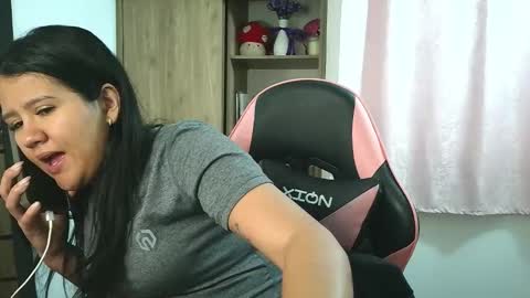 Olivia online show from 6, 11, 2025