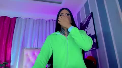 oliviahot01 online show from 10, 4, 2026