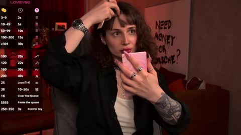 Snapshot of oliviamcclean chatting on 24, 4, 2026 Liv online show from 24, 4, 2026