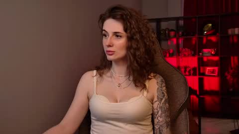 Snapshot of oliviamcclean chatting on 27, 5, 2026 Liv online show from 27, 5, 2026