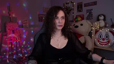 Snapshot of oliviamcclean chatting on 28, 5, 2026 Liv online show from 28, 5, 2026