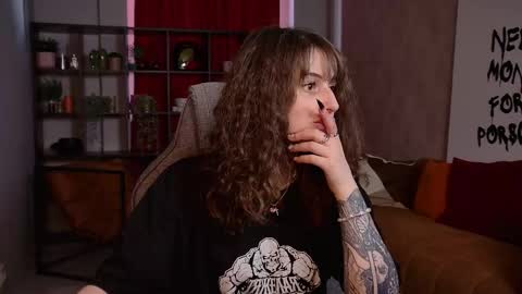 Snapshot of oliviamcclean chatting on 29, 5, 2026 Liv online show from 29, 5, 2026
