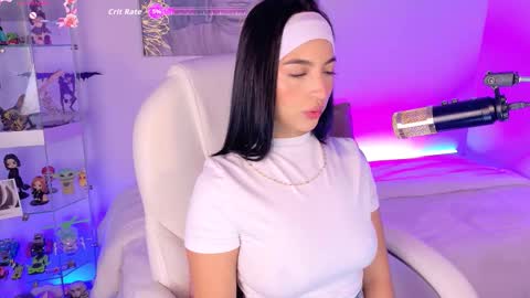 Olivia Mcneill  online show from 4, 12, 2025