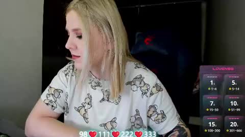Snapshot of oliviamunk chatting on 24, 6, 2026 . online show from 24, 6, 2026