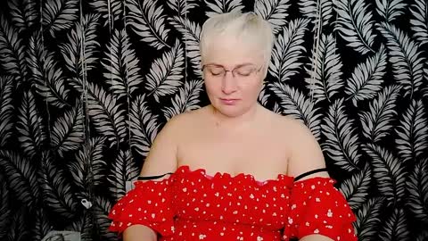 Snapshot of oliviaoskar_ chatting on 6, 4, 2026 Kelly online show from 6, 4, 2026