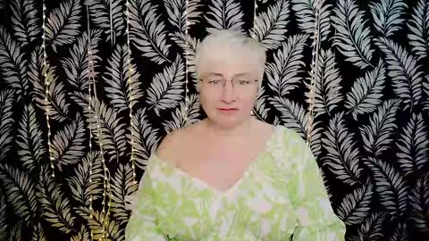 Snapshot of oliviaoskar_ chatting on 14, 4, 2026 Kelly online show from 14, 4, 2026