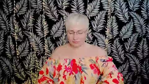 Snapshot of oliviaoskar_ chatting on 30, 4, 2026 Kelly online show from 30, 4, 2026